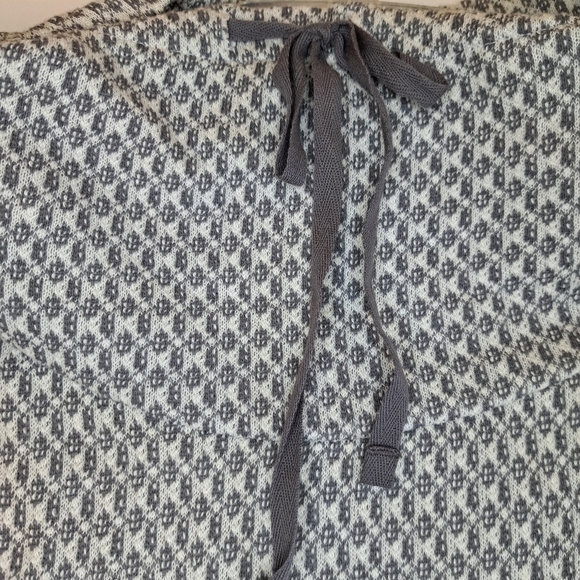 Ann Taylor Loft Lounge Women's NWOT Large Sift Gray Cowl Neck Sweatshirt #132 - Picture 11 of 12